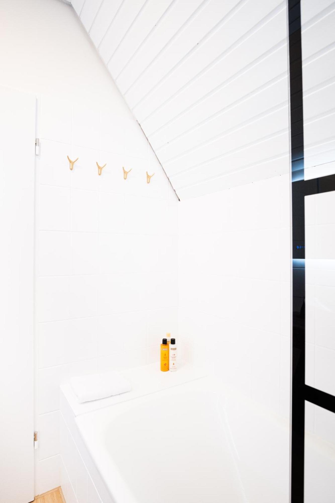 Neu Deluxe Suite Muensterblick, Maisonette, Kingsize Bett, Kueche, Netflix, Aussicht, E-Kamin Bad Säckingen Exterior foto